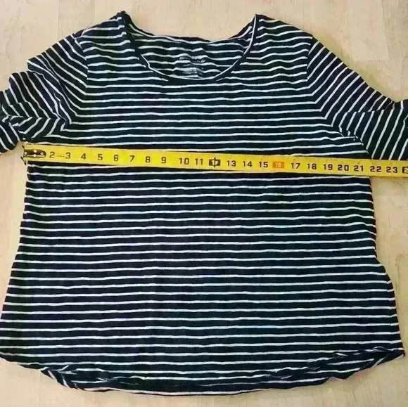 Chicos the ultimate long sleeve tee size 3 - Picture 5 of 6